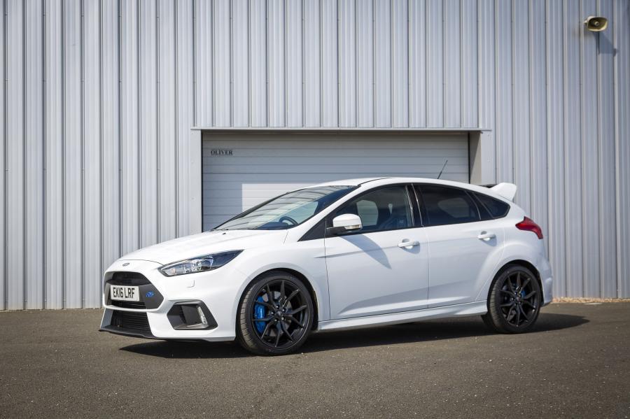  Ford Focus RS 2016 года  (UK) (фото 16 из 43)